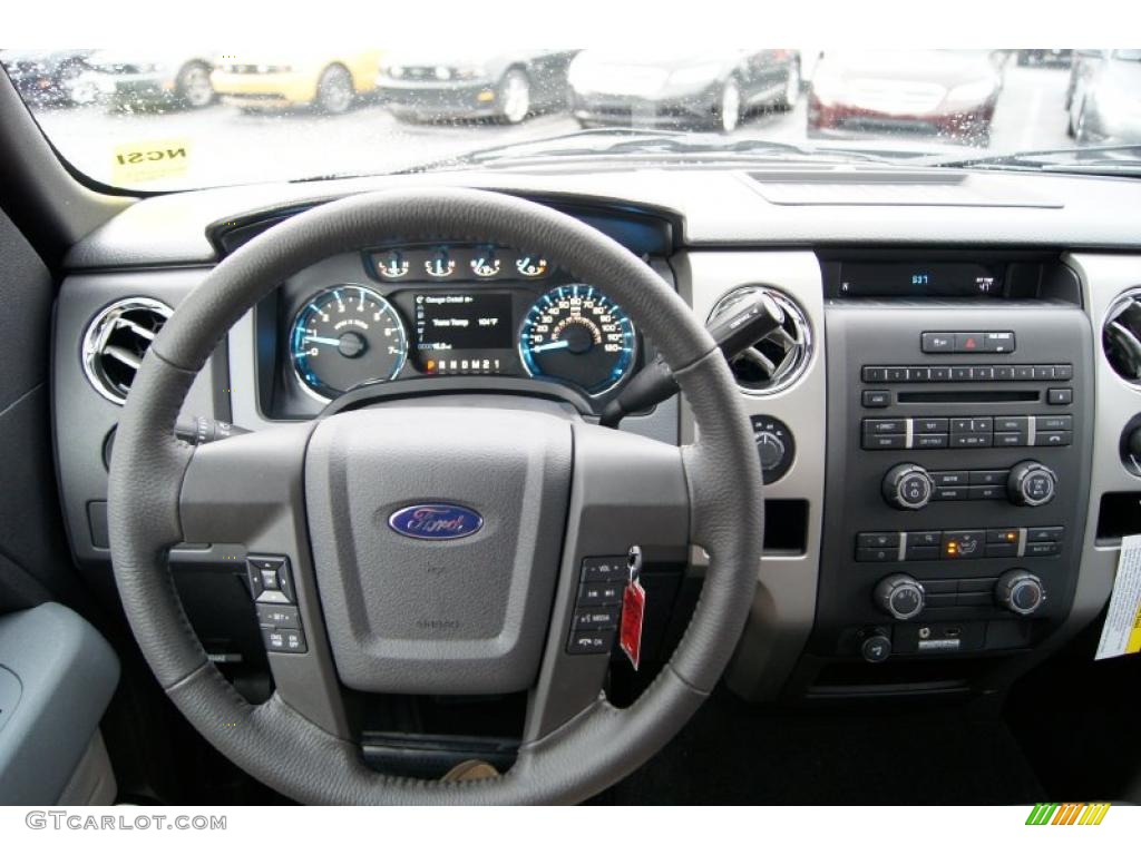 2011 F150 XLT SuperCab 4x4 - Dark Blue Pearl Metallic / Steel Gray photo #28