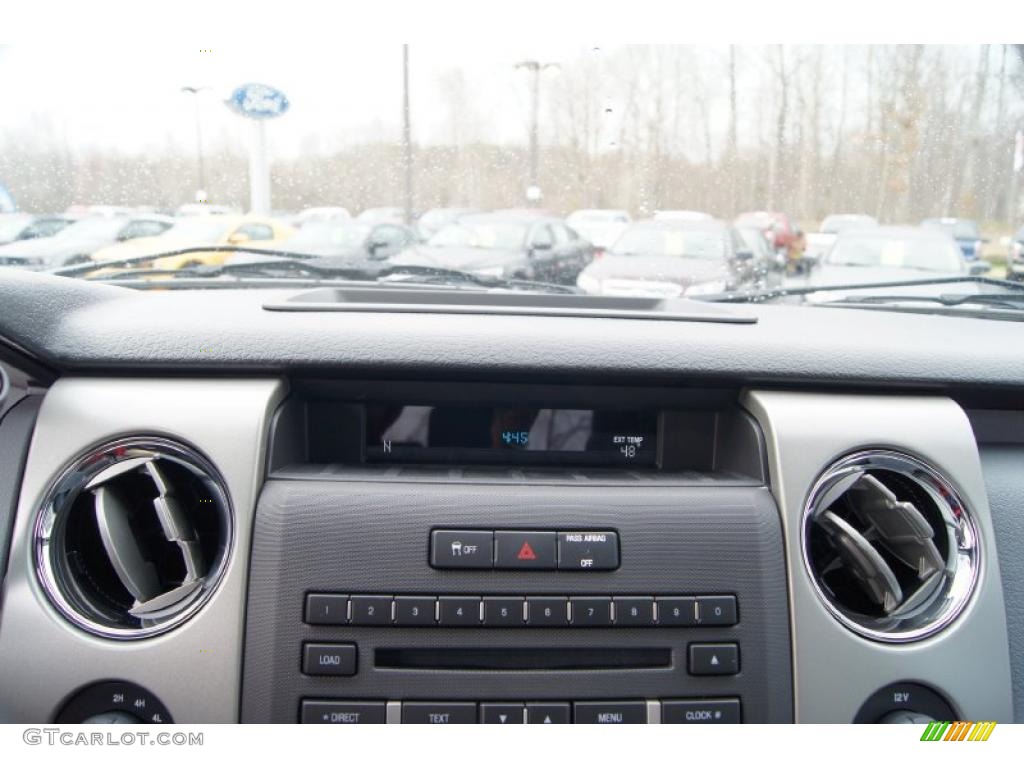 2011 Ford F150 XLT SuperCab 4x4 Controls Photo #46725651