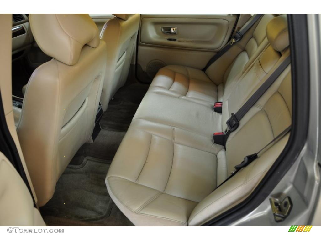 Light Taupe/Taupe Interior 2000 Volvo S70 SE Photo #46726104
