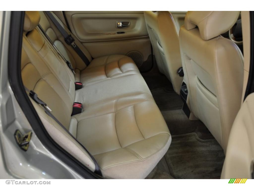 Light Taupe/Taupe Interior 2000 Volvo S70 SE Photo #46726128