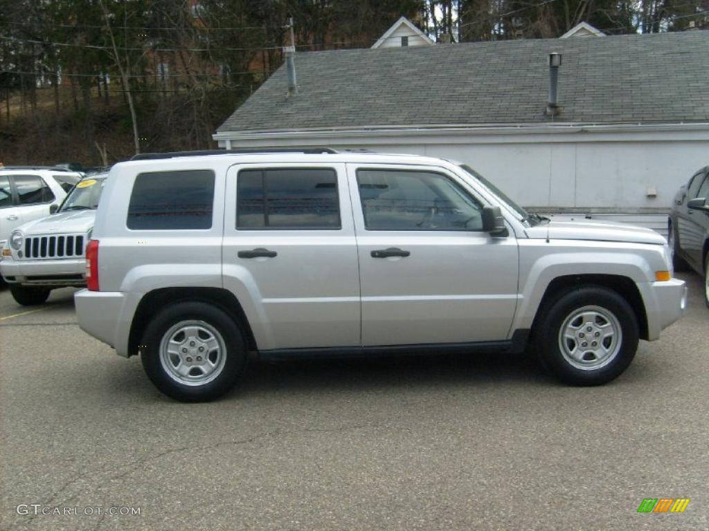 Bright Silver Metallic 2009 Jeep Patriot Sport Exterior Photo #46726356