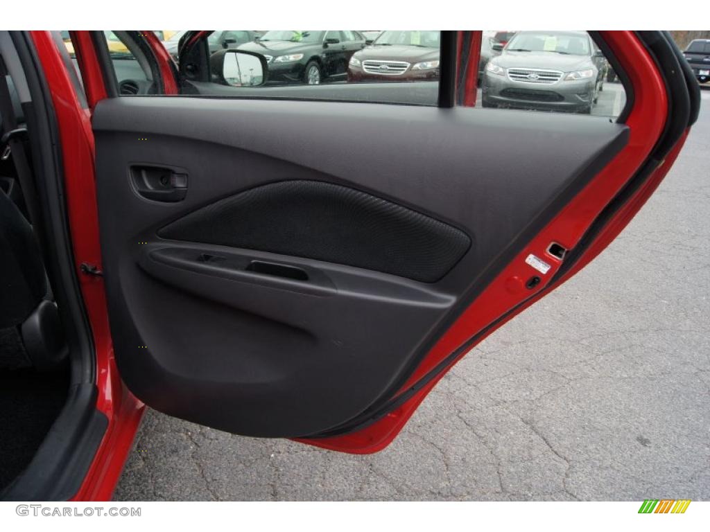 2009 Toyota Yaris Sedan Door Panel Photos