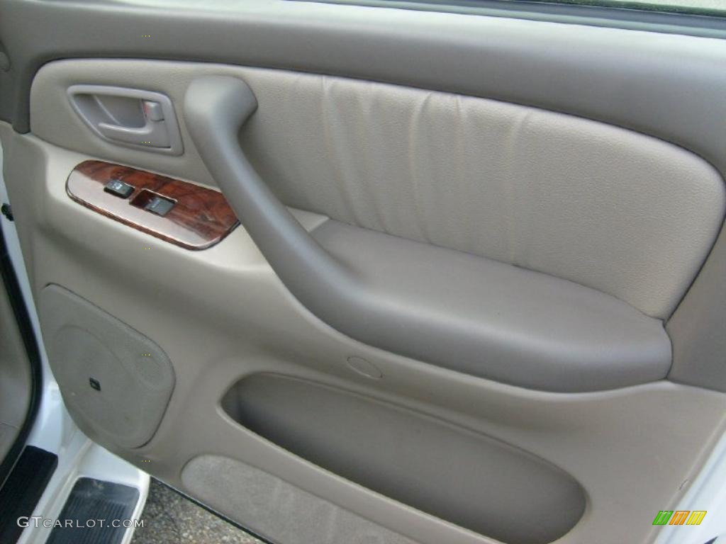 2005 Toyota Sequoia Limited 4WD Door Panel Photos