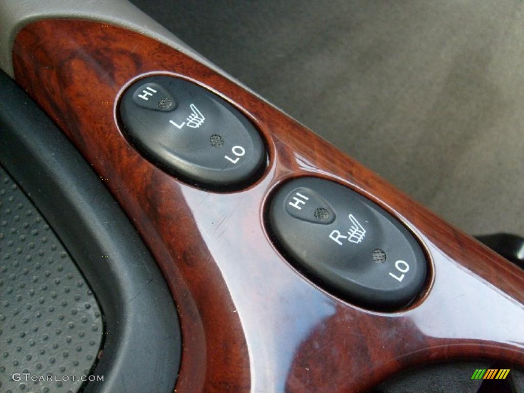 2005 Toyota Sequoia Limited 4WD Controls Photo #46727010