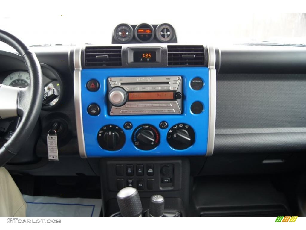 2008 Toyota FJ Cruiser 4WD Controls Photo #46727466