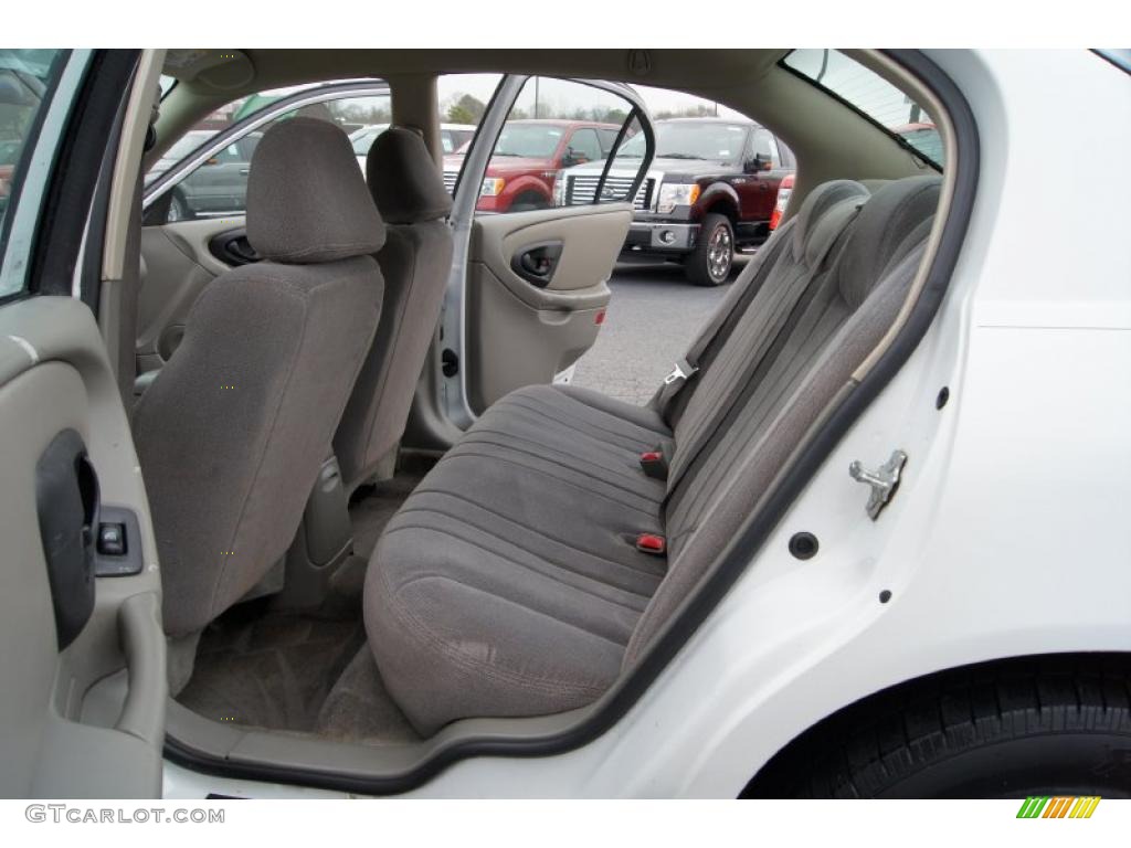 Neutral Interior 2005 Chevrolet Classic Standard Classic Model Photo #46727655