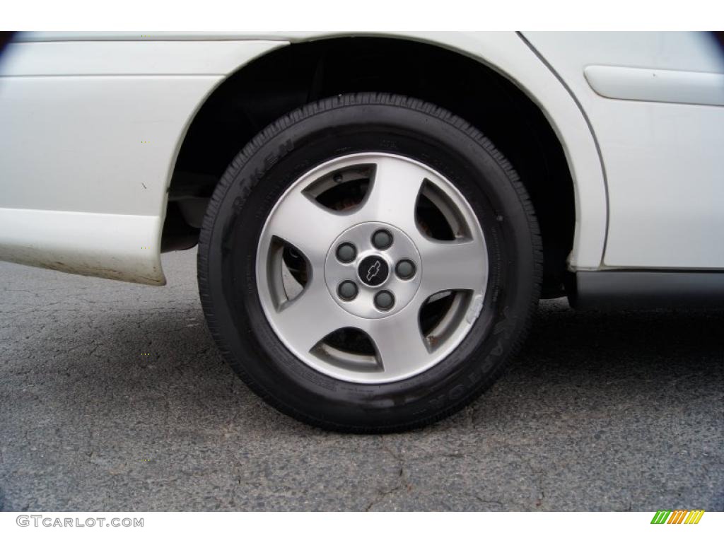 2005 Chevrolet Classic Standard Classic Model Wheel Photo #46727736