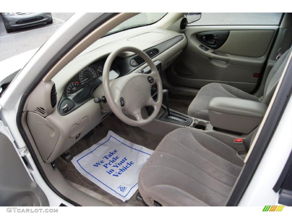 Neutral Interior 2005 Chevrolet Classic Standard Classic Model Photo #46727799
