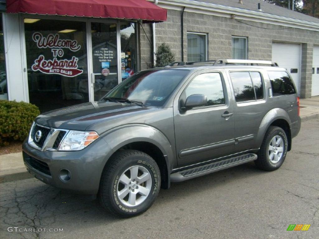 Storm Gray Nissan Pathfinder