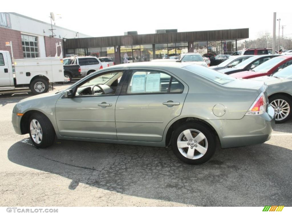2008 Fusion SE - Moss Green Metallic / Camel photo #11