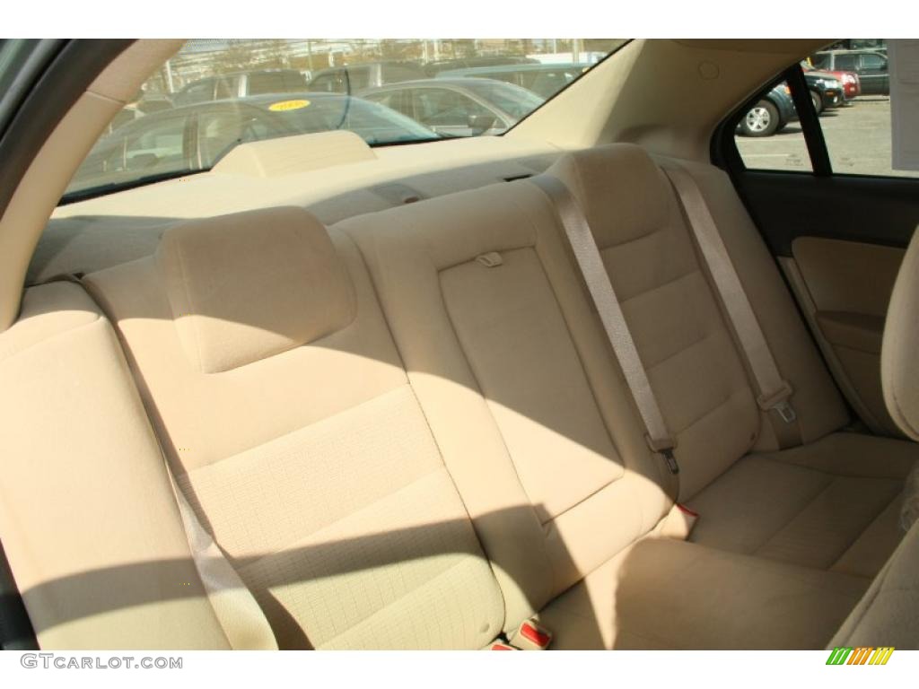 2008 Fusion SE - Moss Green Metallic / Camel photo #12