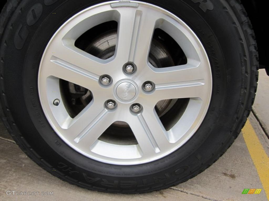 2010 Jeep Commander Limited 4x4 Wheel Photos