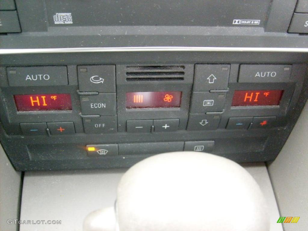 2003 Audi A4 1.8T Sedan Controls Photo #46730349