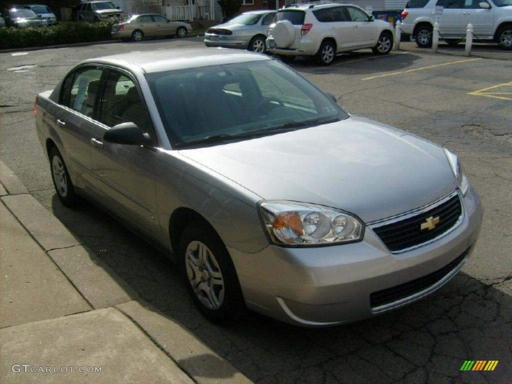 2006 Malibu LS Sedan - Silverstone Metallic / Titanium Gray photo #6