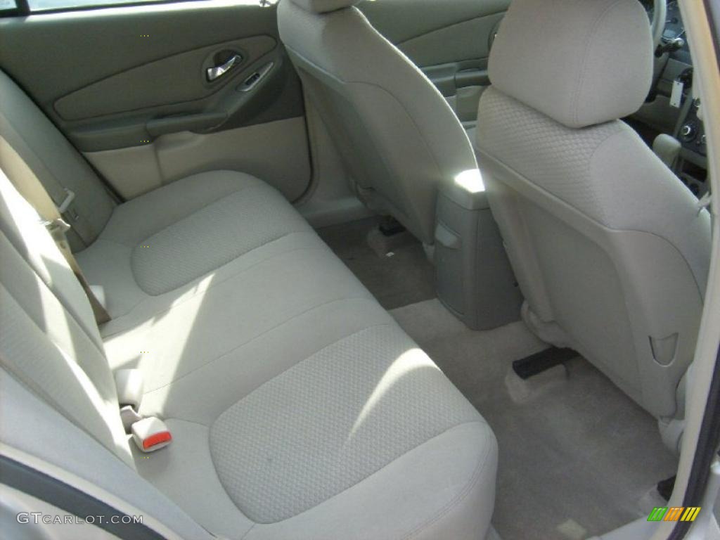 2006 Malibu LS Sedan - Silverstone Metallic / Titanium Gray photo #17
