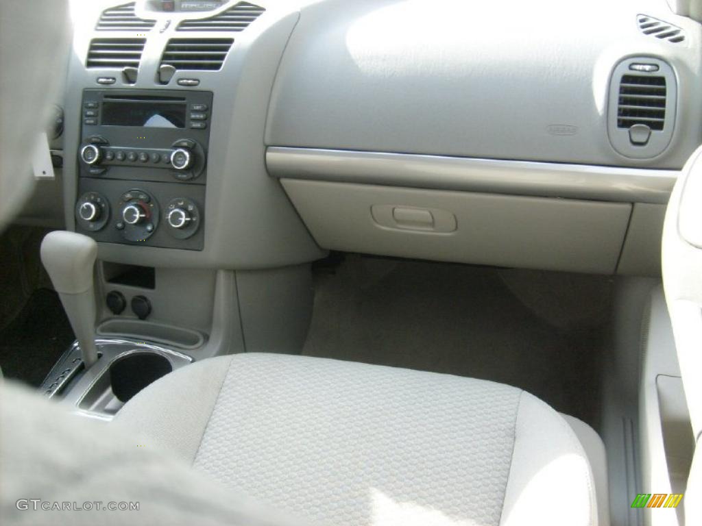 2006 Malibu LS Sedan - Silverstone Metallic / Titanium Gray photo #18