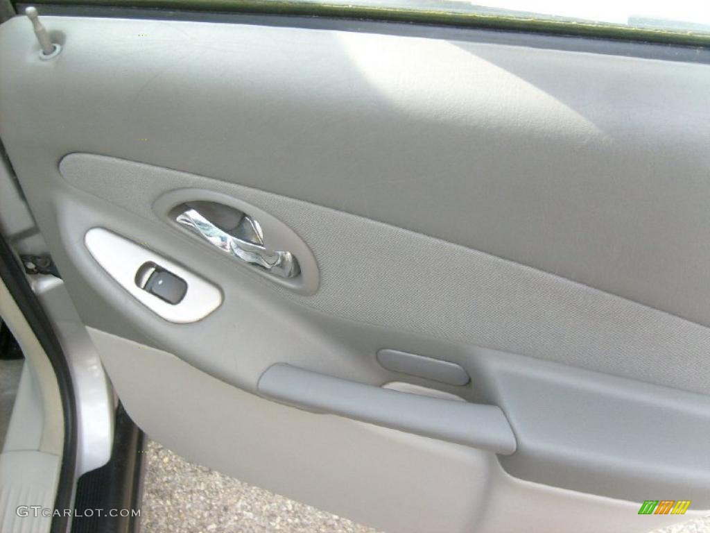 2006 Malibu LS Sedan - Silverstone Metallic / Titanium Gray photo #19