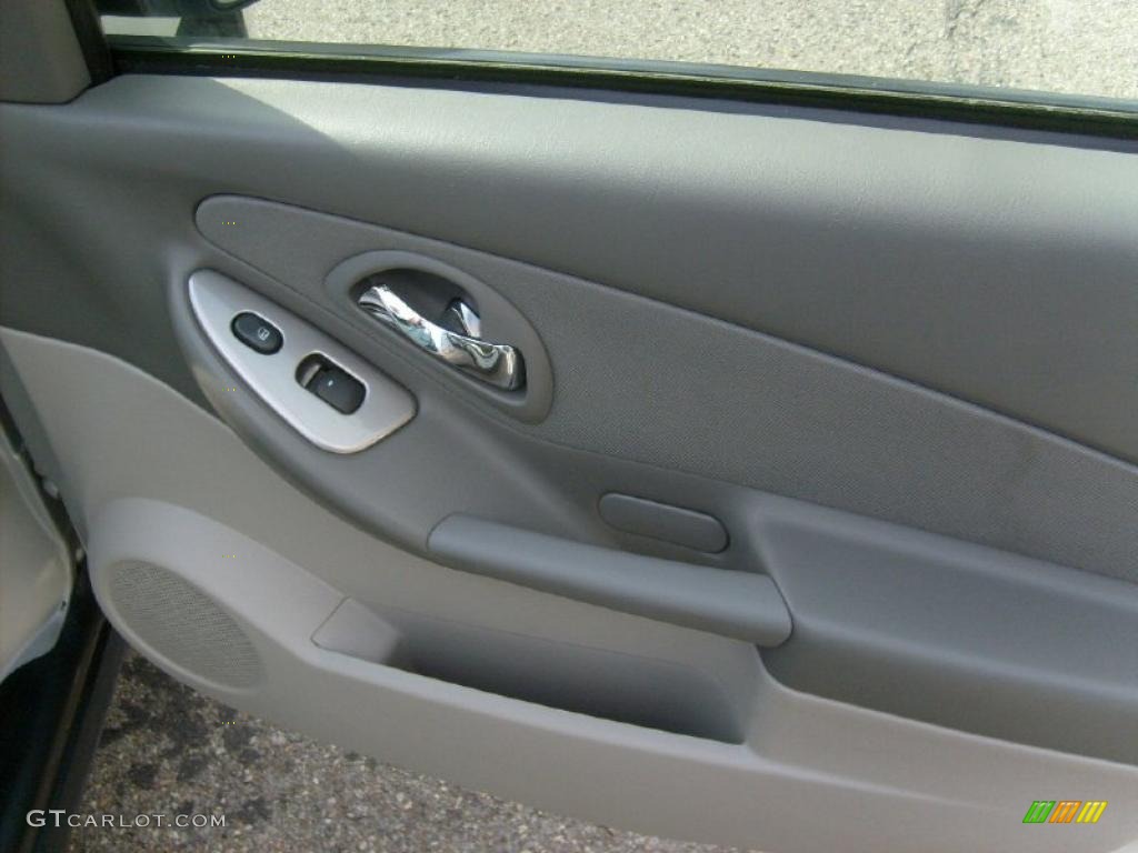 2006 Malibu LS Sedan - Silverstone Metallic / Titanium Gray photo #21