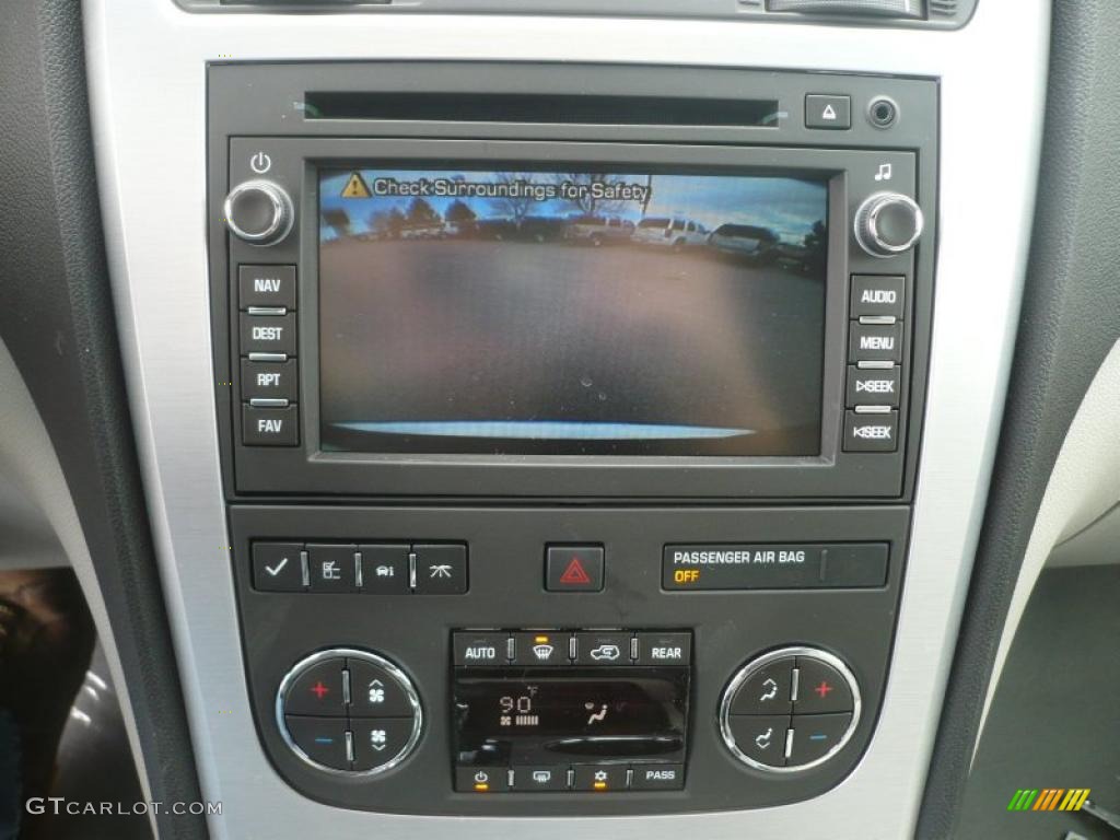 2011 GMC Acadia SLT AWD Controls Photo #46731675