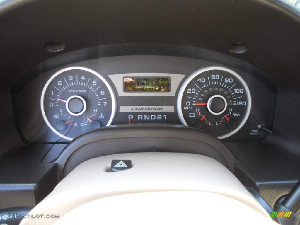 2005 Ford Expedition Eddie Bauer Gauges Photo #46732059