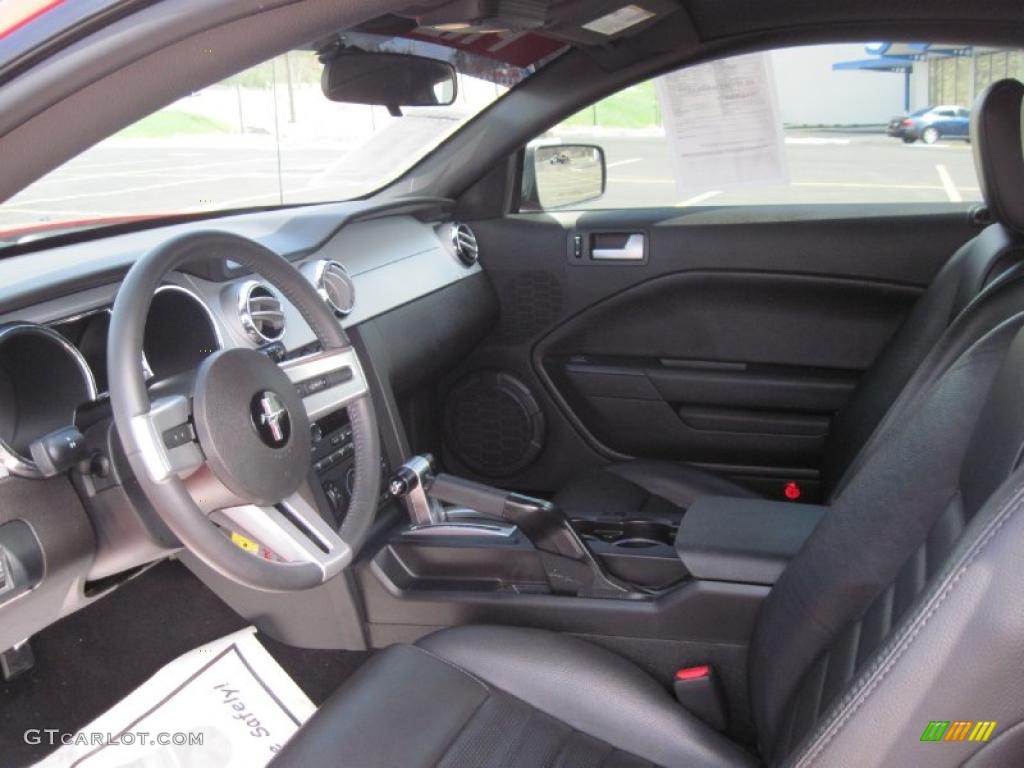 Dark Charcoal Interior 2009 Ford Mustang GT Premium Coupe Photo #46732875