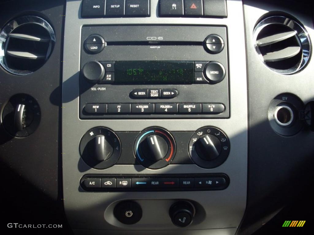 2007 Ford Expedition EL XLT 4x4 Controls Photo #46733517
