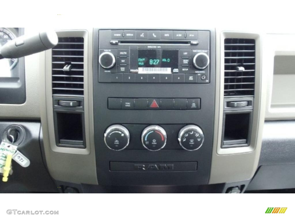 2011 Dodge Ram 2500 HD ST Crew Cab 4x4 Controls Photo #46733670
