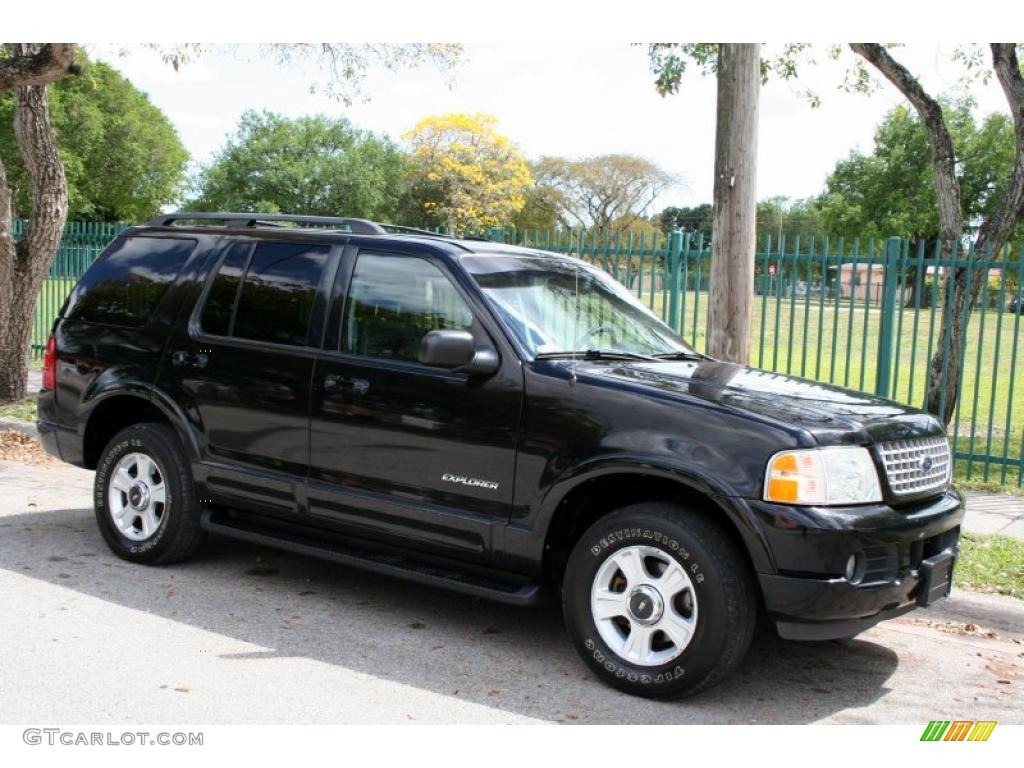 2002 Explorer Limited 4x4 - Black Clearcoat / Midnight Grey photo #12