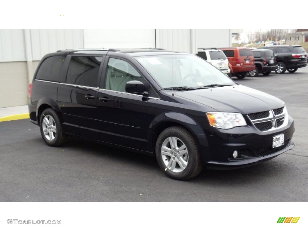 2011 Grand Caravan Crew - Blackberry Pearl / Black/Light Graystone photo #3