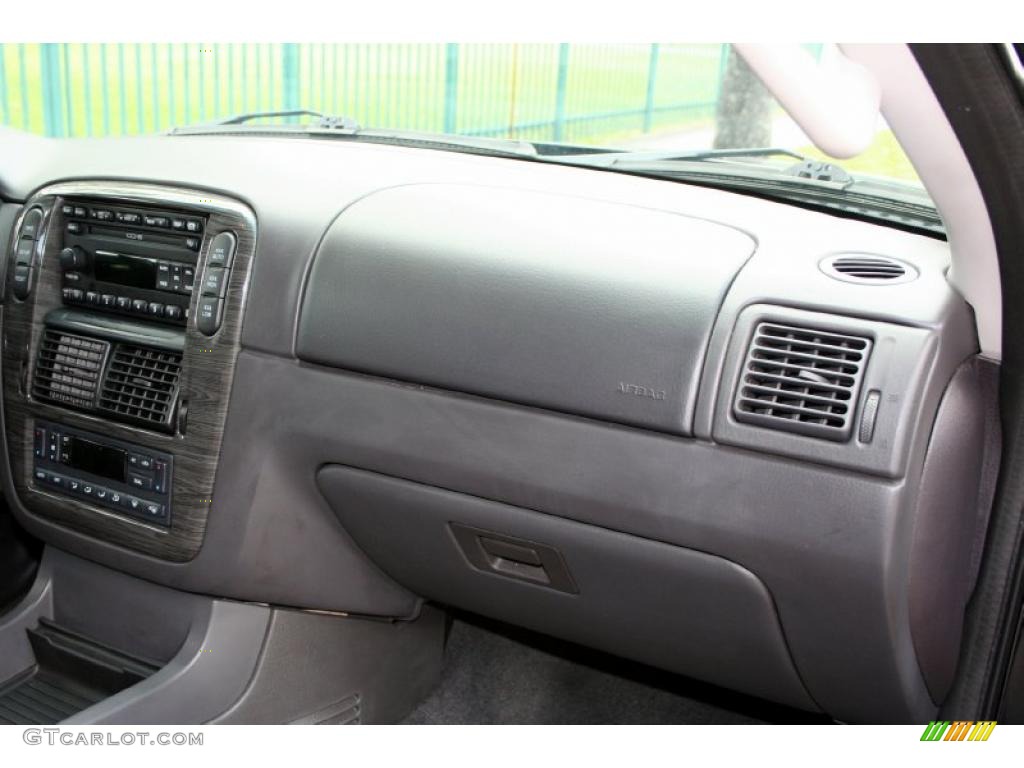 2002 Explorer Limited 4x4 - Black Clearcoat / Midnight Grey photo #58
