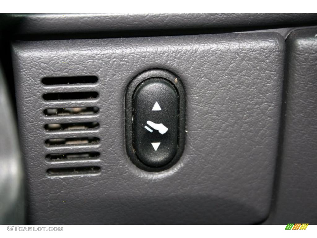 2002 Explorer Limited 4x4 - Black Clearcoat / Midnight Grey photo #81