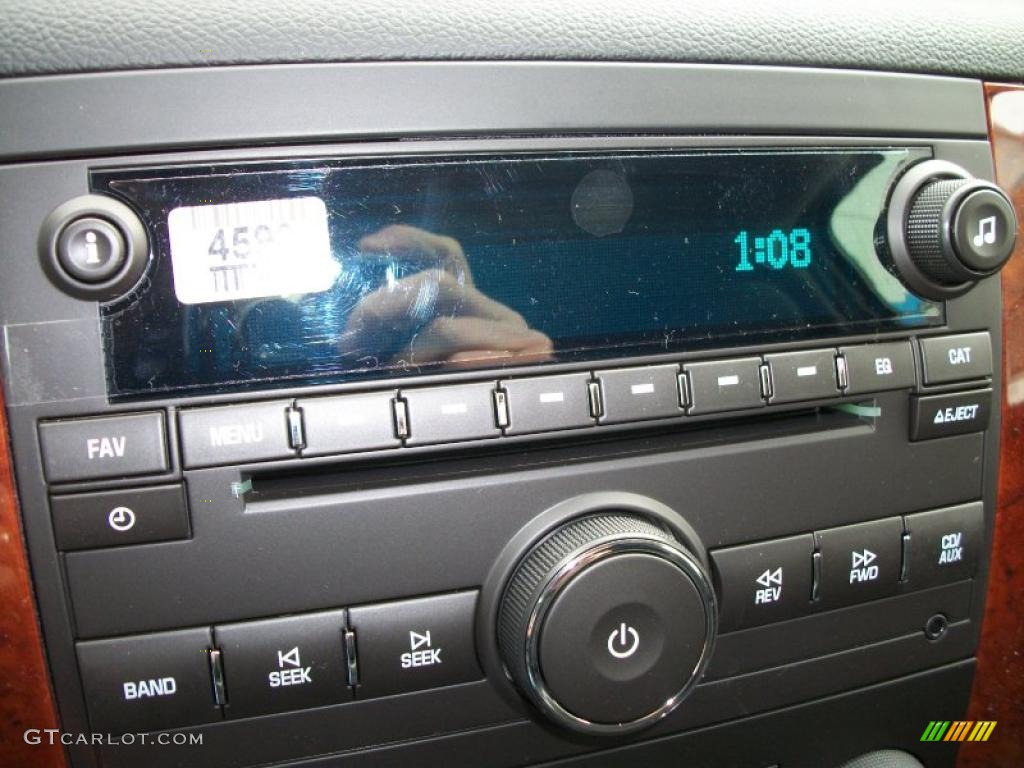2011 Chevrolet Tahoe LS 4x4 Controls Photo #46734888