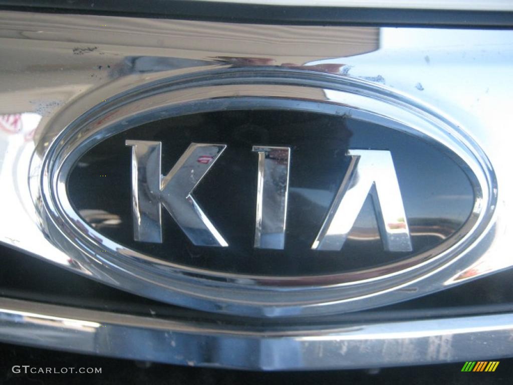 2009 Kia Borrego LX V6 Marks and Logos Photos