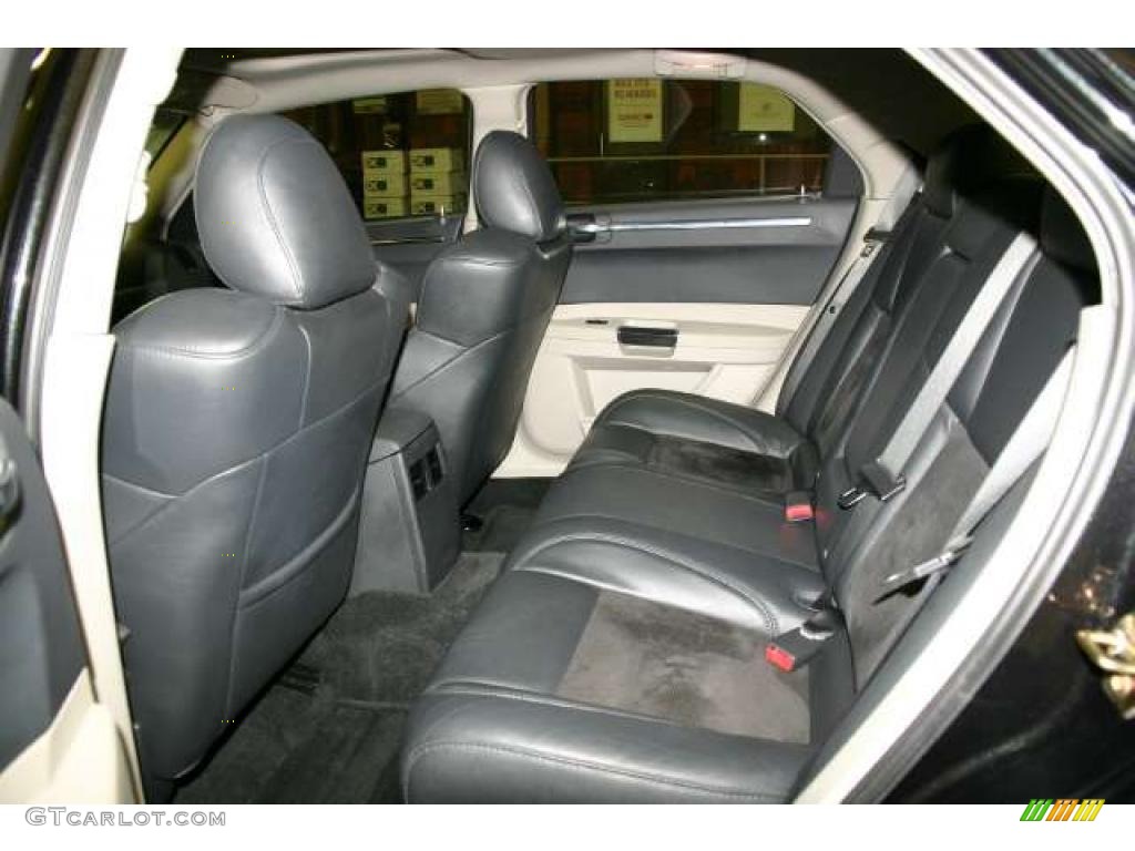 Dark Slate Gray/Light Graystone Interior 2006 Chrysler 300 C SRT8 Photo #46735386