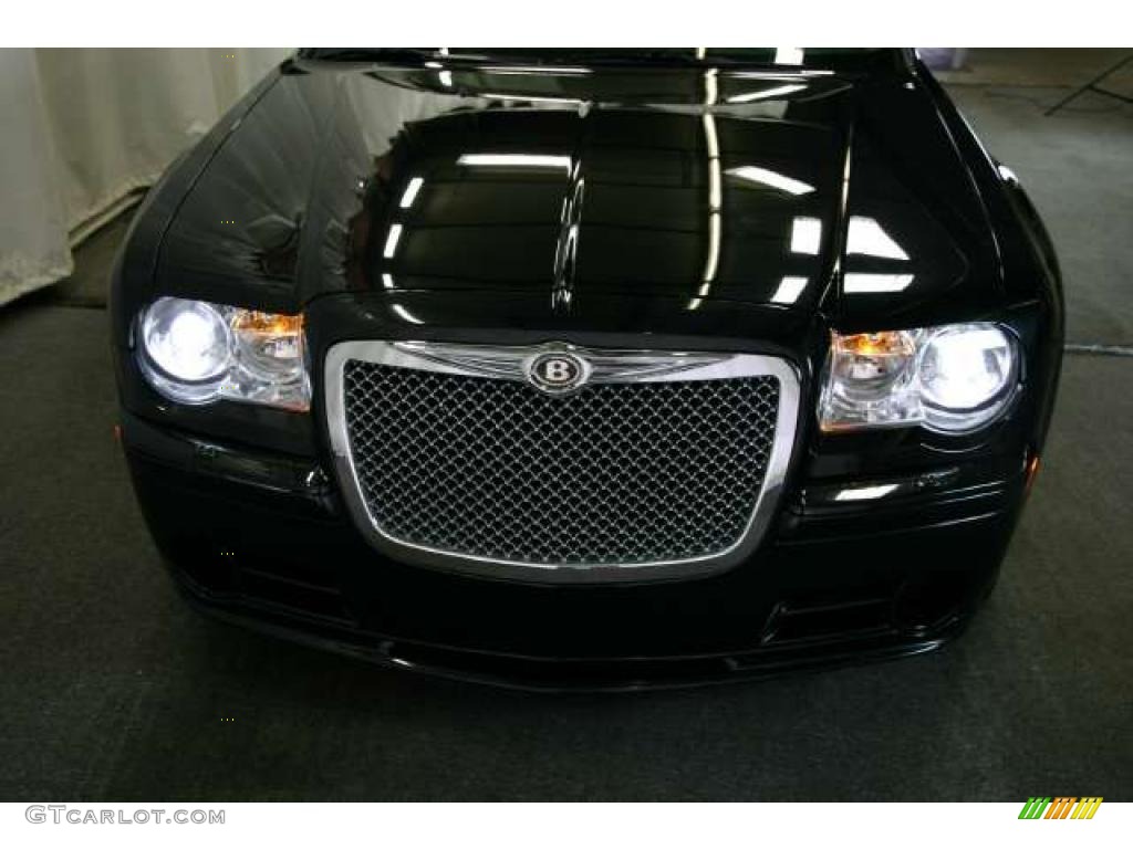Brilliant Black Crystal Pearl 2006 Chrysler 300 C SRT8 Exterior Photo #46735695