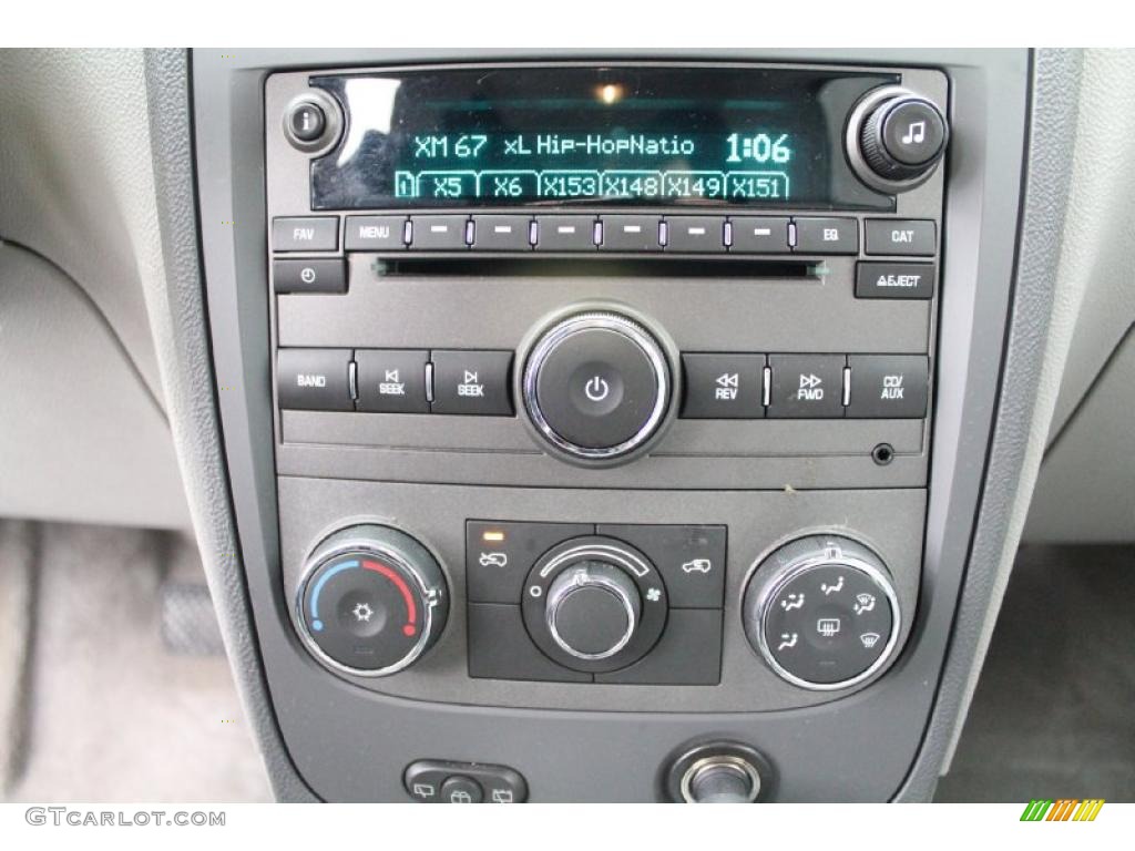 2011 Chevrolet HHR LT Controls Photo #46736268