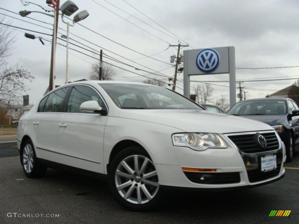 Candy White 2010 Volkswagen Passat Komfort Sedan Exterior Photo #46736769