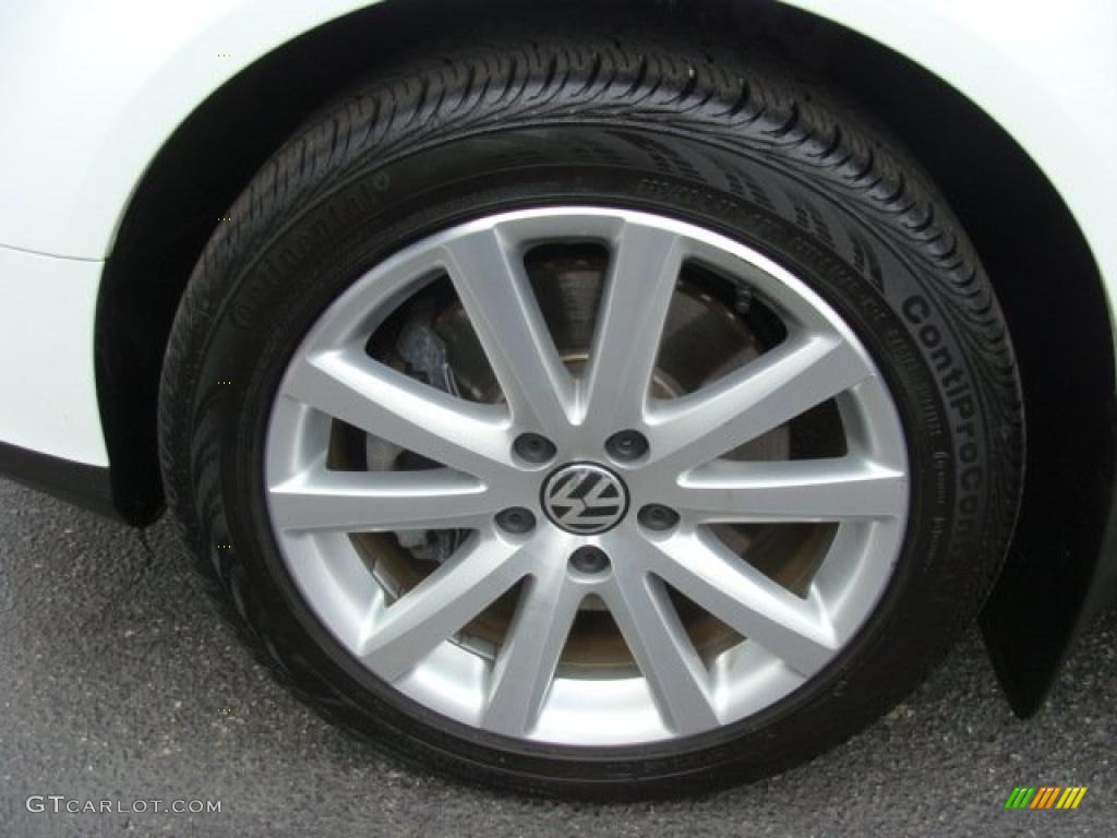 2010 Volkswagen Passat Komfort Sedan Wheel Photo #46736982