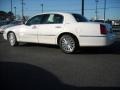 2003 Vibrant White Lincoln Town Car Signature  photo #2