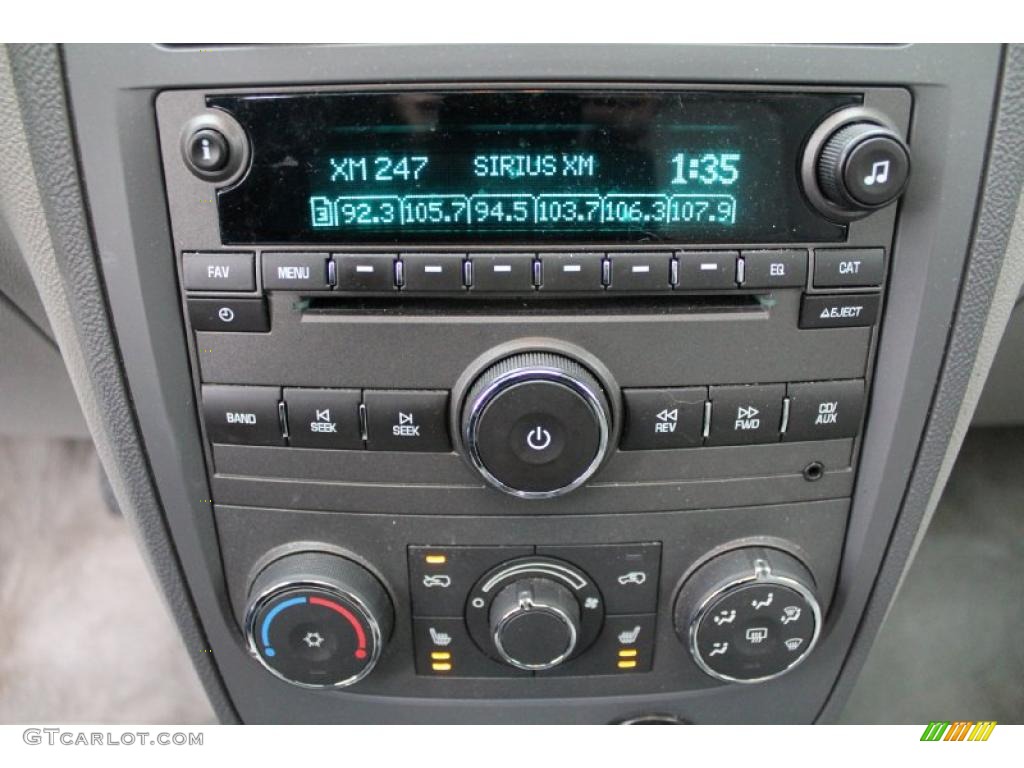 2011 Chevrolet HHR LT Controls Photo #46738444
