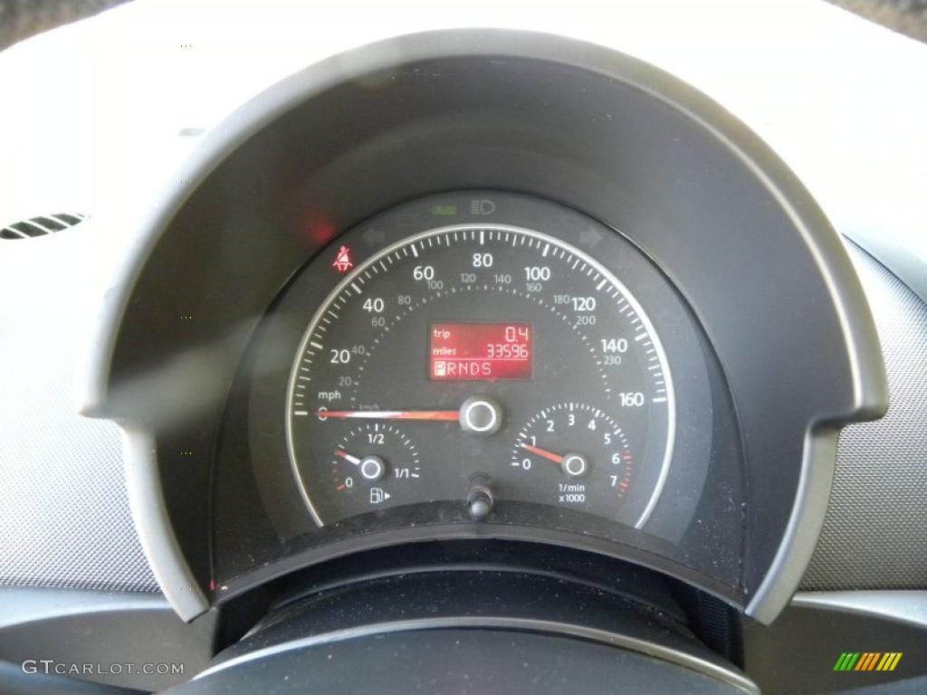 2008 Volkswagen New Beetle S Coupe Gauges Photo #46740679