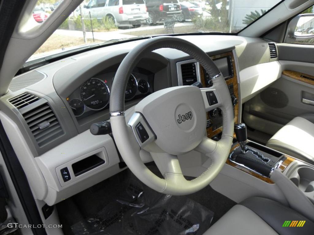 Dark Slate Gray Interior 2008 Jeep Grand Cherokee Limited Photo #46740736