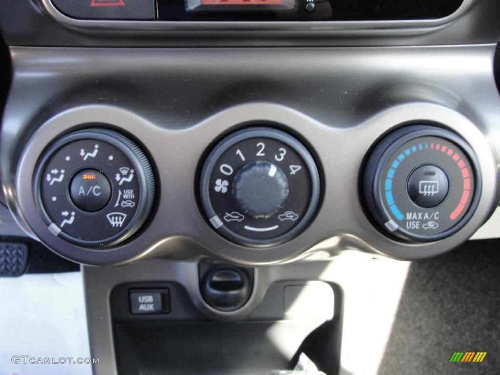 2011 Scion xD Release Series 3.0 Controls Photo #46741891