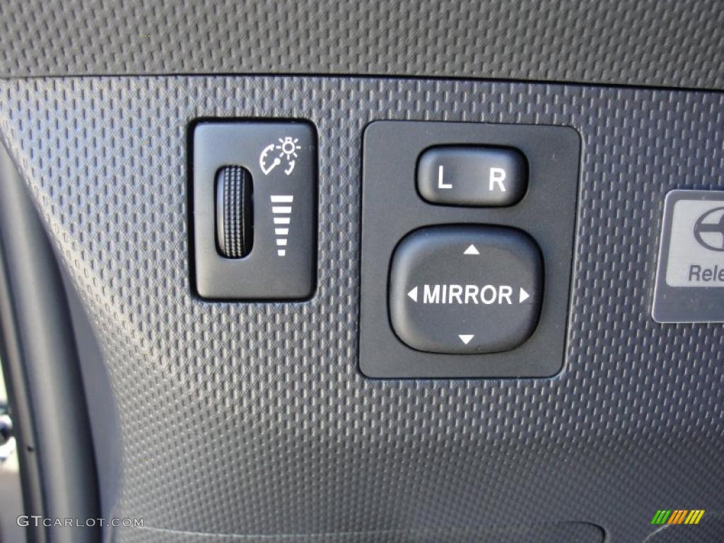 2011 Scion xD Release Series 3.0 Controls Photos