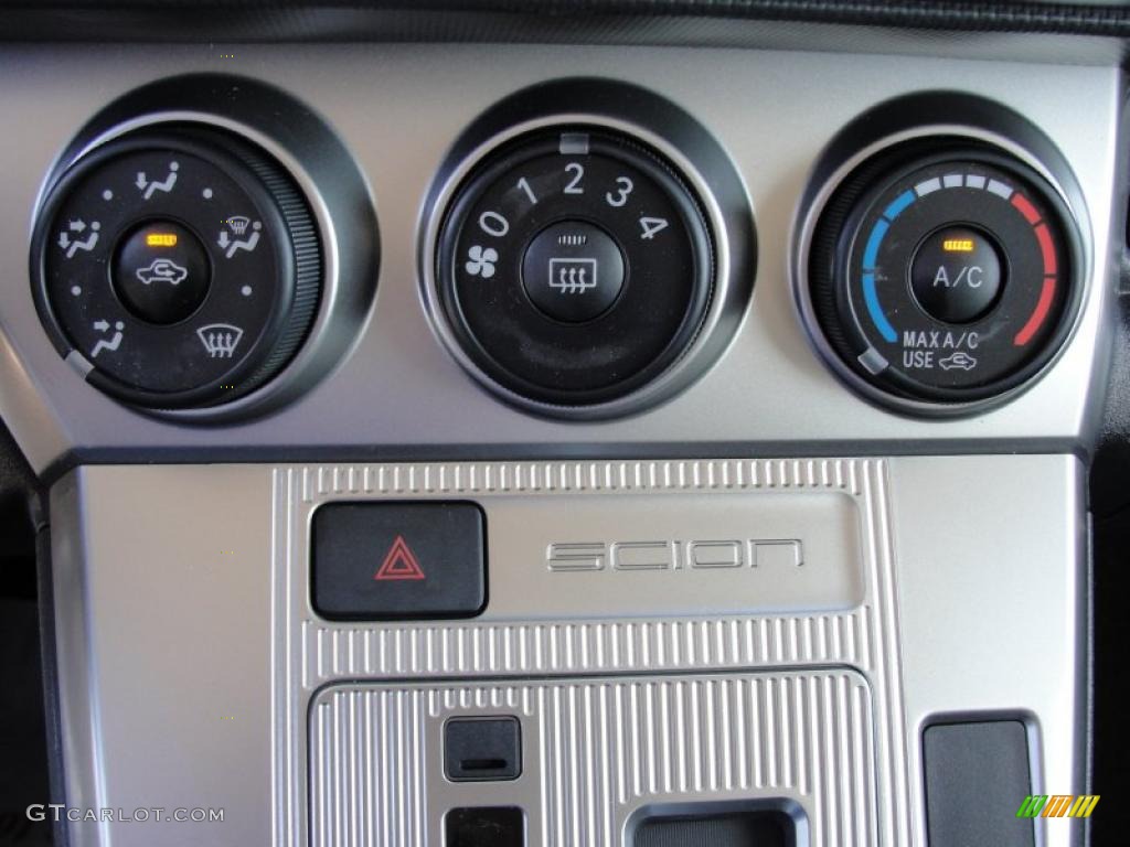 2011 Scion xB Standard xB Model Controls Photo #46742340