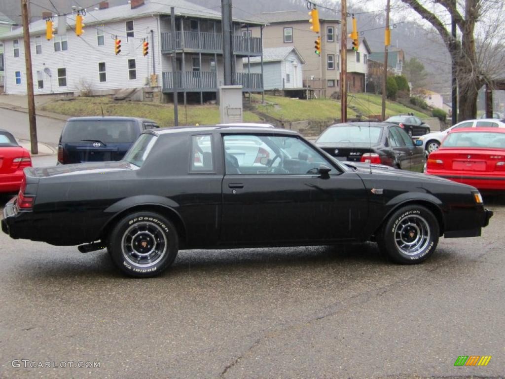 Black 1987 Buick Regal Grand National Exterior Photo #46742395
