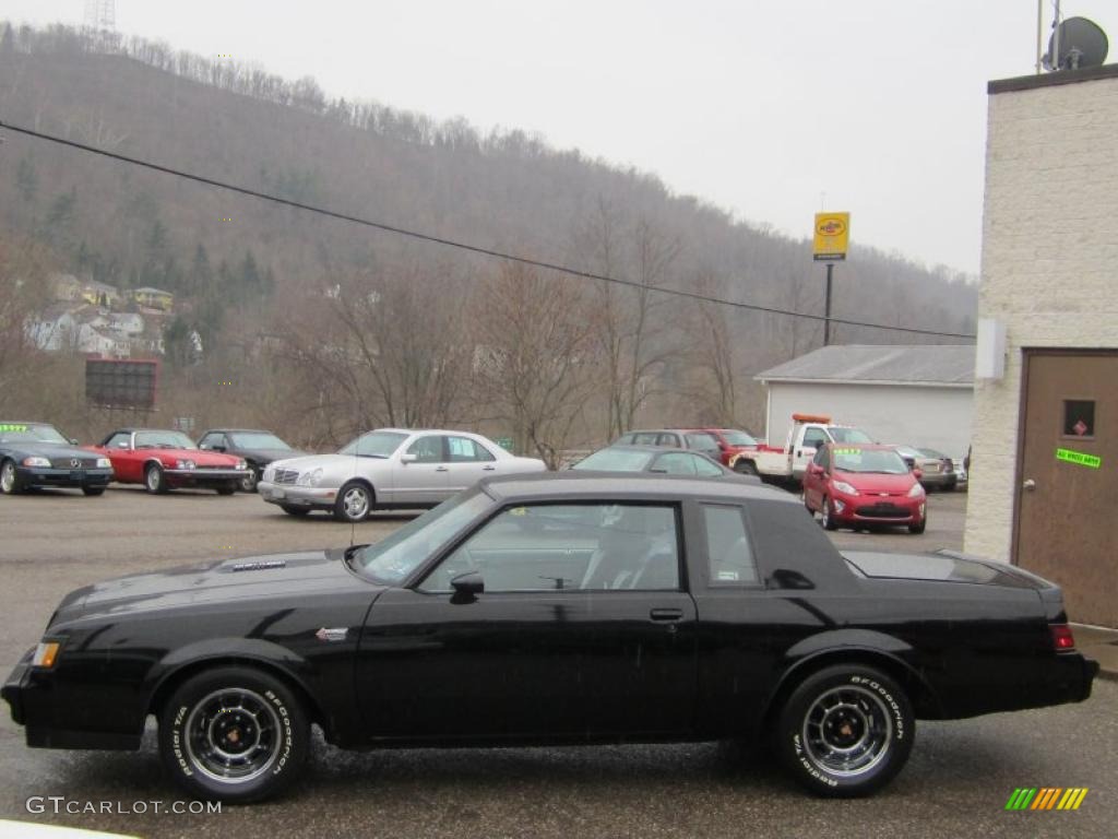 Black 1987 Buick Regal Grand National Exterior Photo #46742455