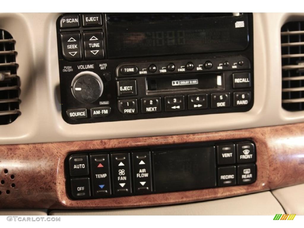 2000 Buick LeSabre Limited Controls Photo #46742716