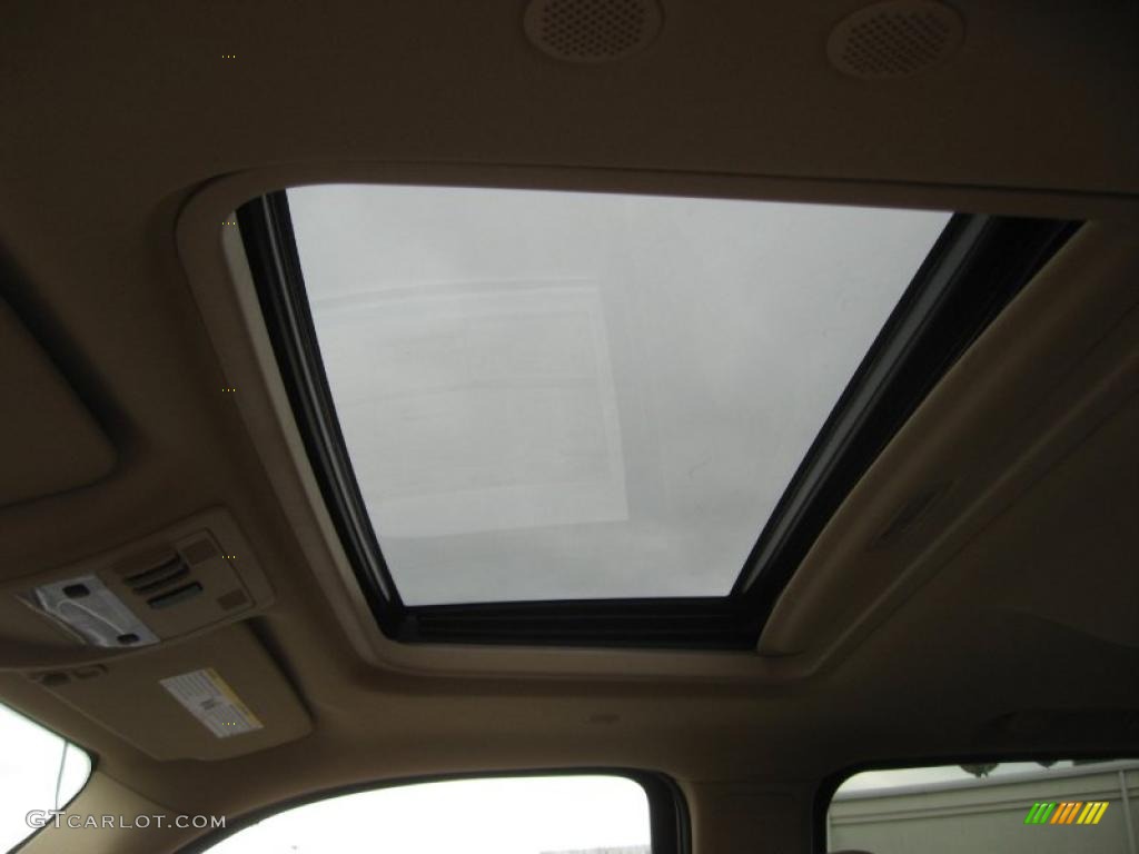 2011 Cadillac Escalade ESV Luxury AWD Sunroof Photo #46743538