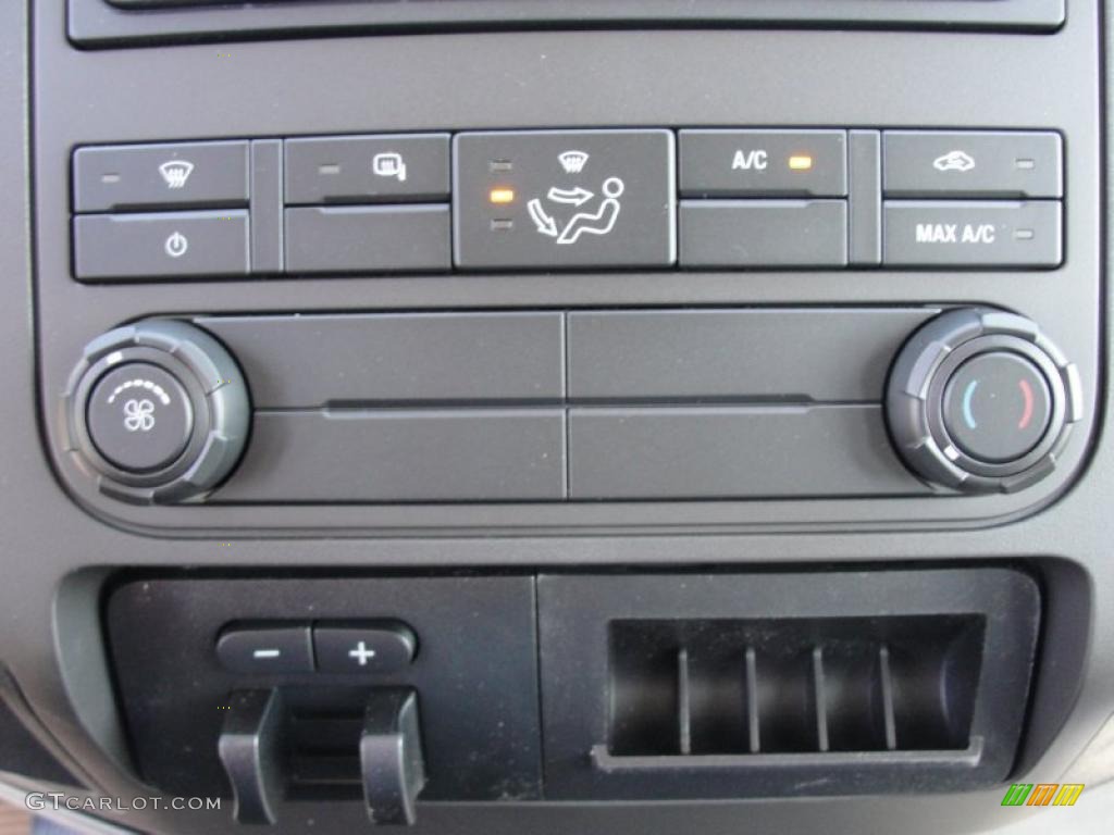 2011 Ford F350 Super Duty XL Crew Cab 4x4 Dually Controls Photo #46744066
